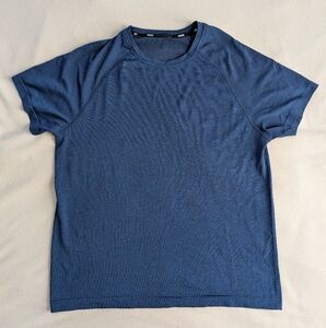 Rhone Reign Tech Performance Short Sleeve Blue Size Medium Active CrossFit